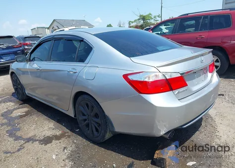 2015 Honda Accord Sport z USA, uszkodzony, nr VIN 1HGCR2F58FA092531